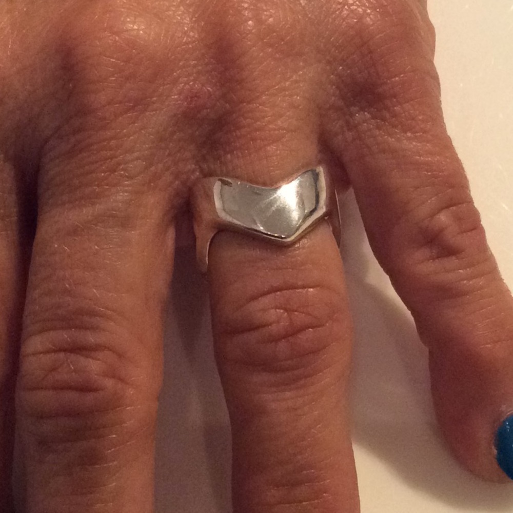 Sterling Silver Chevron Style Ring